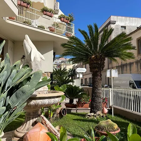 Il Delfino House Apartmán *